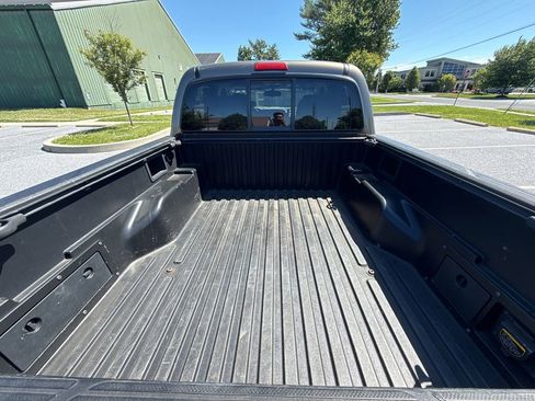 Used 2011 Toyota Tacoma 4x4 Double Cab w/ TRD Off-Road Pkg w/JBL Audio image 12