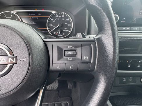 Used 2024 Nissan Rogue S AWD/4WD image 19