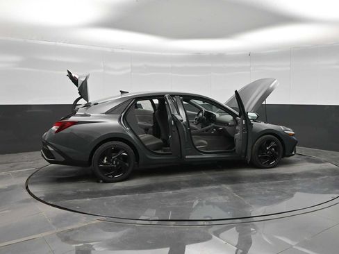 New 2026 Hyundai Elantra Sport FWD image 43