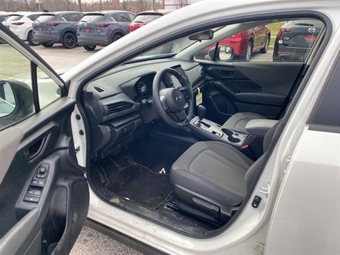Used 2025 Subaru Crosstrek 2.0i image 3