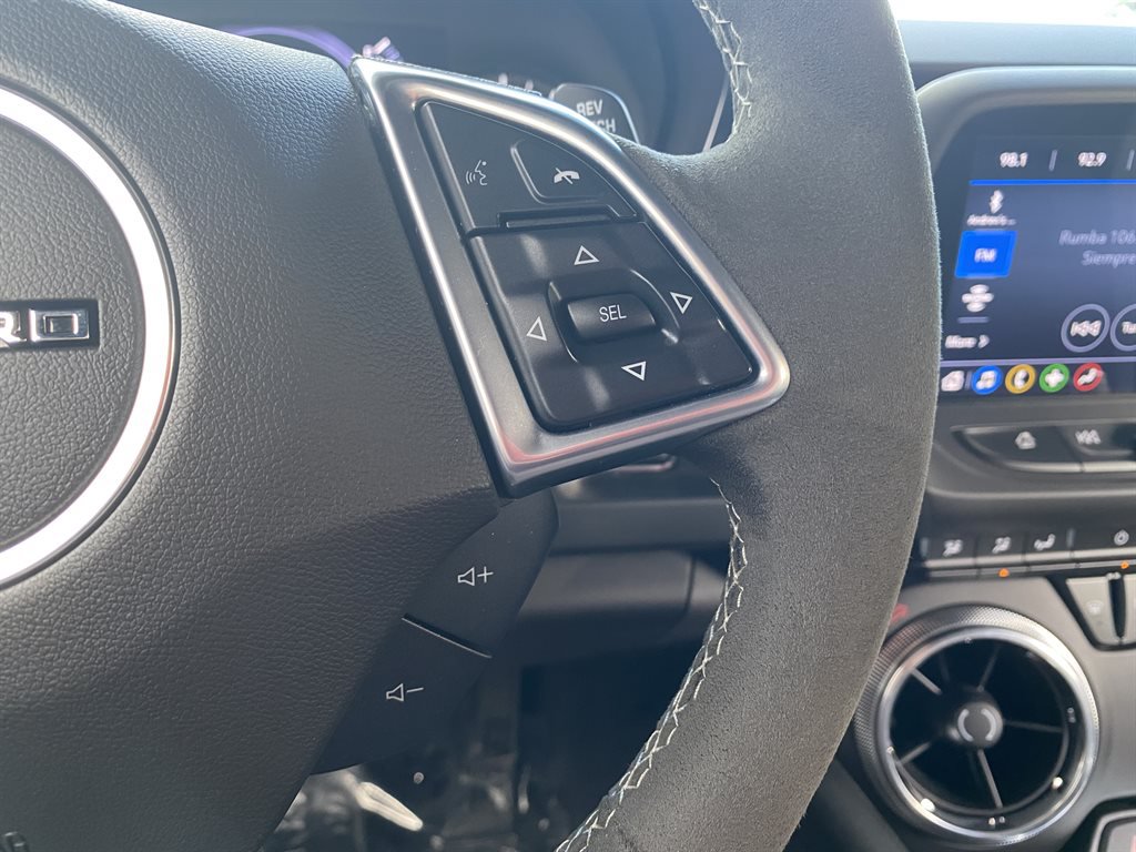 Used 2020 Chevrolet Camaro SS RWD image 33