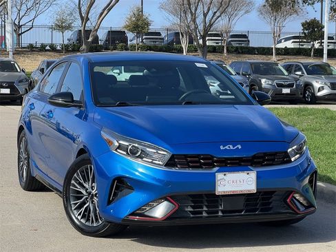 Used 2023 Kia Forte GT-Line w/ GT-Line Premium Package image 2