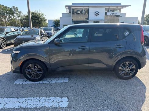 Used 2021 Kia Soul S FWD image 3