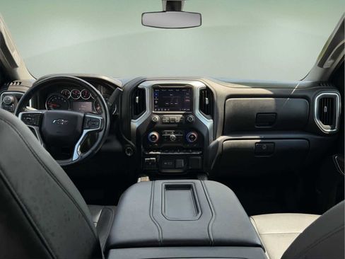 Used 2020 Chevrolet Silverado 1500 LT Trail Boss AWD/4WD image 36