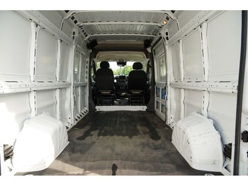 Used 2023 RAM ProMaster 2500 image 14