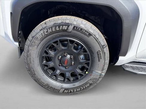 New 2026 Toyota 4Runner TRD Off-Road Premium AWD/4WD image 16