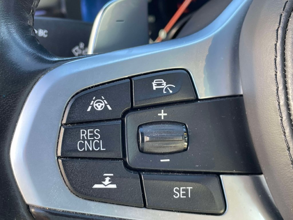 Used 2018 BMW M550i xDrive AWD/4WD image 29