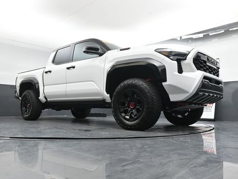 Used 2025 Toyota Tacoma TRD Pro image 32