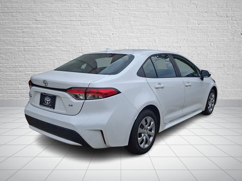 Used 2022 Toyota Corolla LE FWD image 6