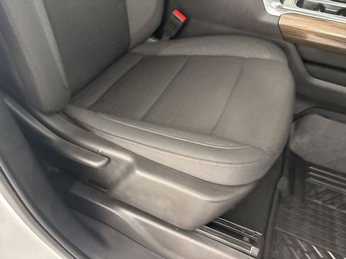 Used 2025 Chevrolet Silverado 1500 LT image 28