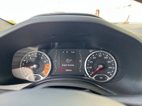 Used 2023 Jeep Renegade Latitude AWD/4WD image 20