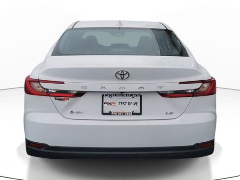 Used 2025 Toyota Camry LE image 5