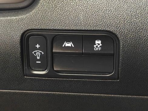 Used 2021 Kia Sorento S image 46