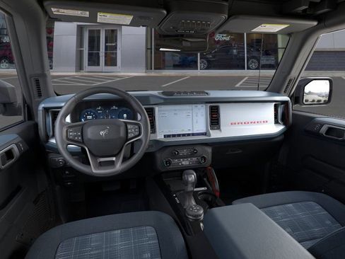 New 2026 Ford Bronco Heritage Edition image 9
