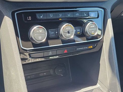 Certified 2023 Volkswagen Atlas Cross Sport SE AWD/4WD image 25