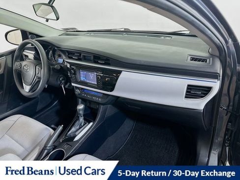 Used 2015 Toyota Corolla L image 9