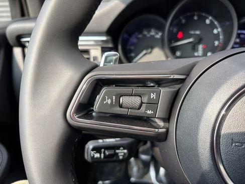 Certified 2026 Porsche Macan image 15