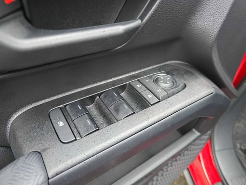 Certified 2025 Toyota 4Runner TRD Off-Road image 25