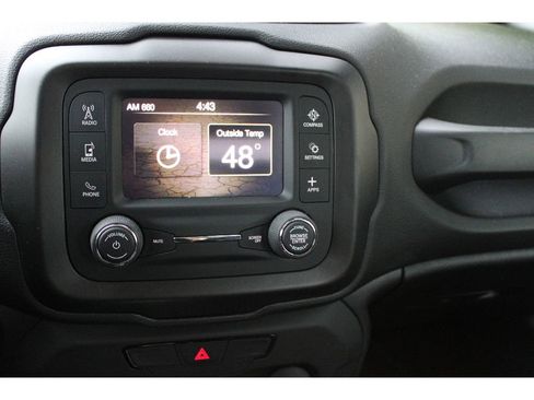 Used 2019 Jeep Renegade Sport image 30