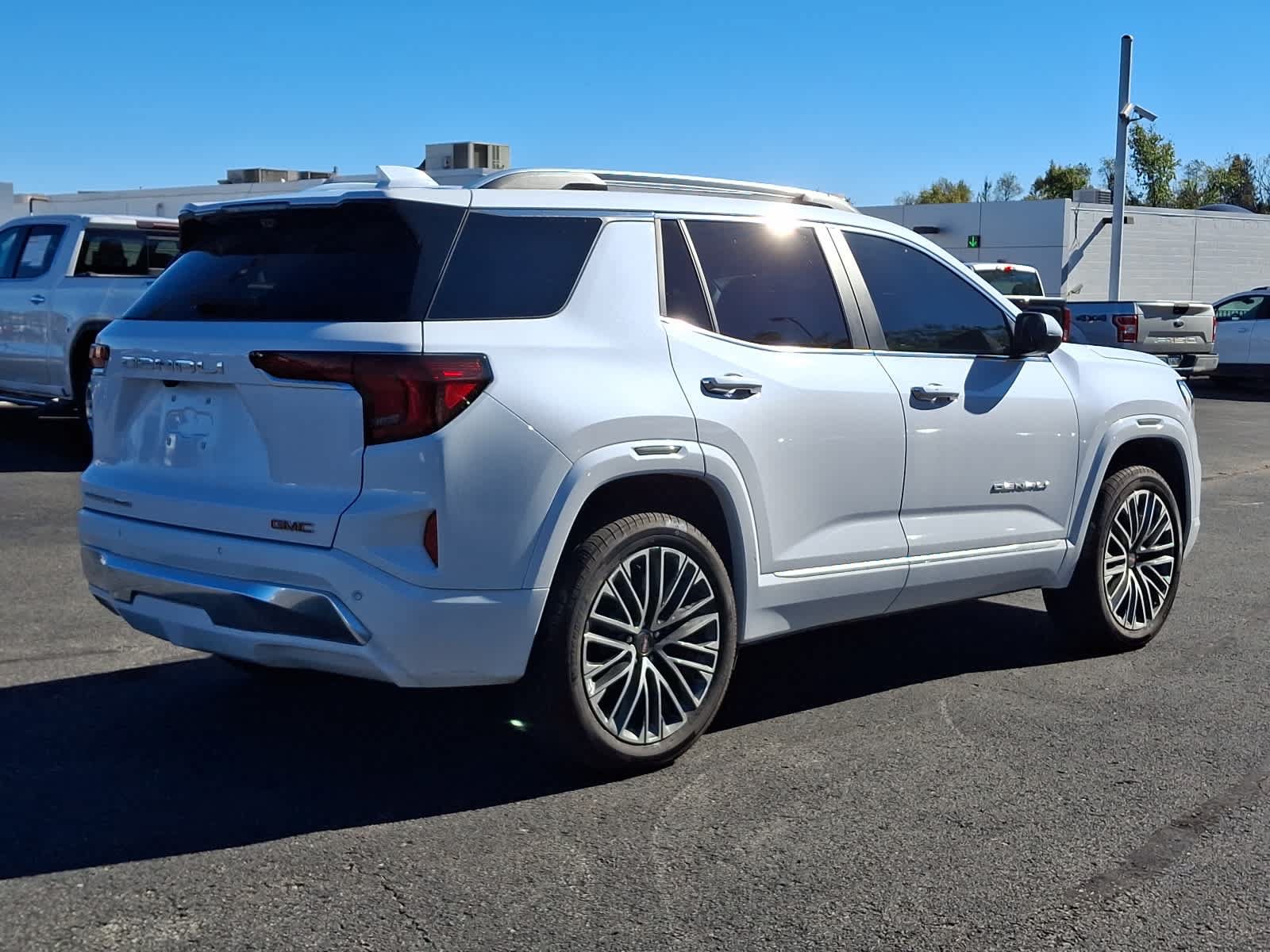 Used 2026 GMC Terrain Denali AWD/4WD image 7