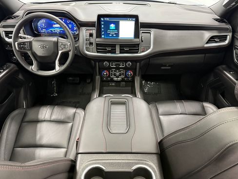 Used 2024 Chevrolet Suburban RST w/ Luxury Package image 15