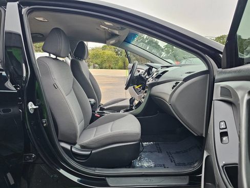 Used 2015 Hyundai Elantra SE w/ Option Group 02 image 19