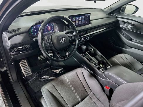 Used 2024 Honda Accord Sport image 9