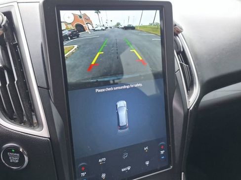 Used 2022 Ford Edge SE image 19