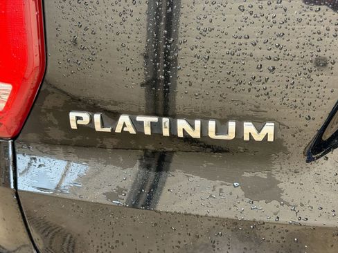 Used 2018 Ford Explorer Platinum AWD/4WD image 18