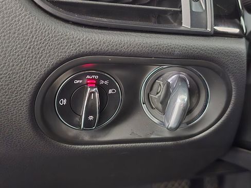 Certified 2024 Porsche Macan image 33