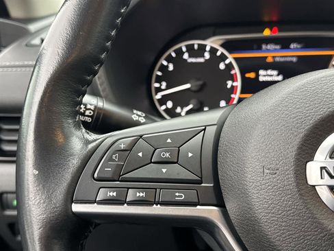 Used 2022 Nissan Sentra SV image 18