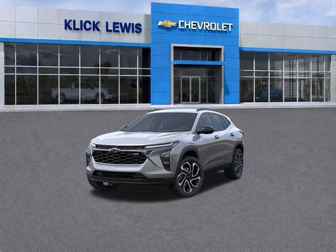 New 2026 Chevrolet Trax RS w/ Driver Confidence Package FWD image 8