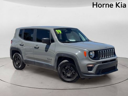 Used 2019 Jeep Renegade Sport FWD image 2