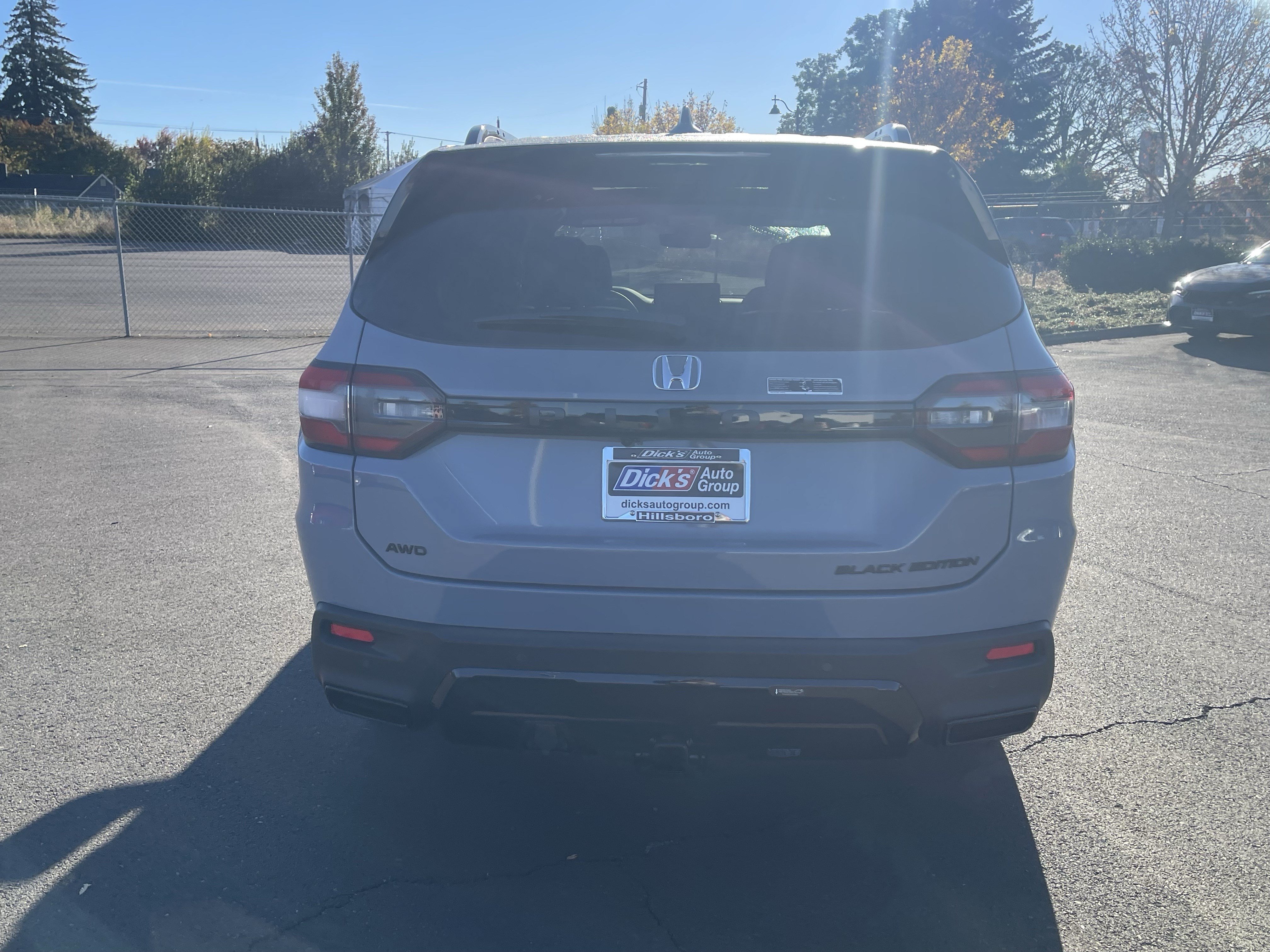 New 2026 Honda Pilot Black Edition image 4