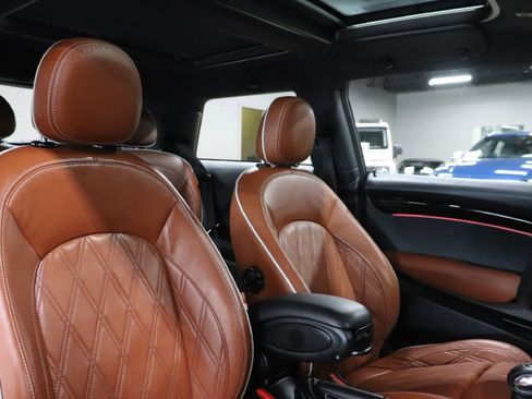 Used 2019 MINI Cooper S image 17