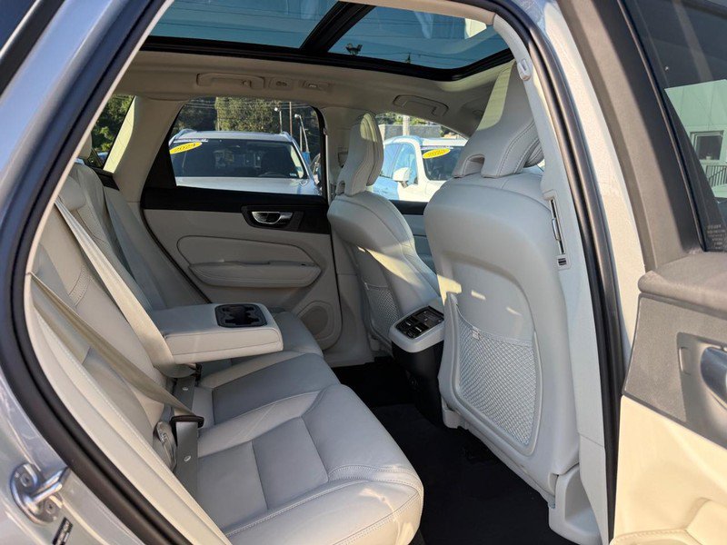 Certified 2026 Volvo XC60 B5 Ultra AWD/4WD image 11