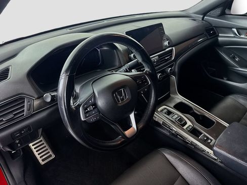 Used 2018 Honda Accord Sport image 9