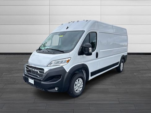 New 2025 RAM ProMaster 2500 w/ Quick Order Package 22G SLT FWD image 9