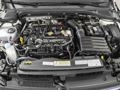 Used 2022 Volkswagen Golf R AWD/4WD image 50