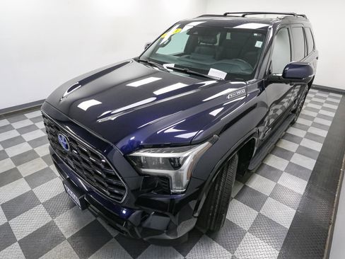 Used 2023 Toyota Sequoia Platinum image 6