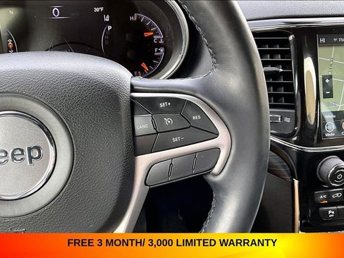 Used 2022 Jeep Grand Cherokee Laredo X AWD/4WD image 12