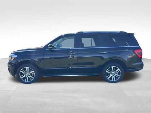 Used 2022 Ford Expedition Limited image 2