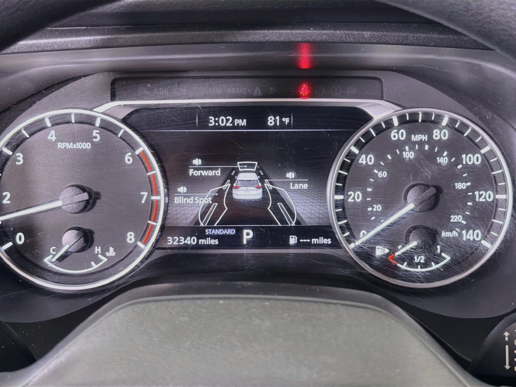 Used 2025 Nissan Rogue S FWD image 16