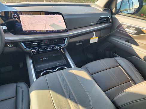 New 2026 Chevrolet Suburban High Country image 20