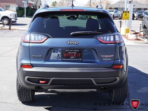Used 2019 Jeep Cherokee Trailhawk w/ Cold Weather Group image 20