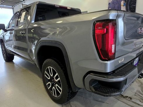 Used 2021 GMC Sierra 1500 AT4 w/ AT4 Preferred Package AWD/4WD image 9