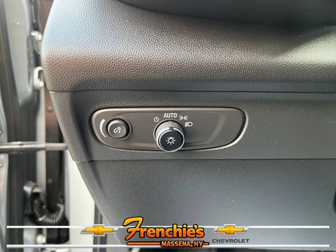 Used 2023 Buick Envision Essence AWD/4WD image 12
