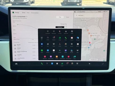 Used 2022 Tesla Model X Plaid image 40