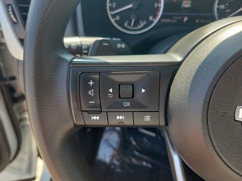 Certified 2024 Nissan Rogue S FWD image 18