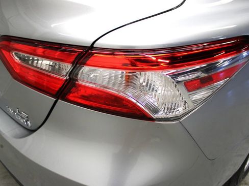 Used 2020 Toyota Camry LE image 31